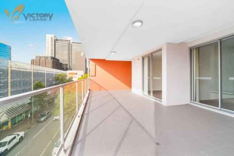 2 Bedroom 235m² Apartment Sydney City Views