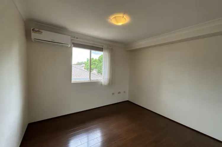 2 Bedroom 183m² House Near Parramatta CBD