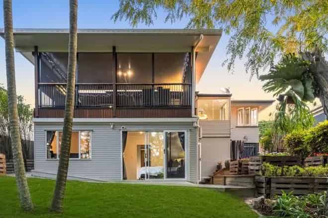 House For Sale , 11, Oatland Crescent, City of Brisbane, Queensland
