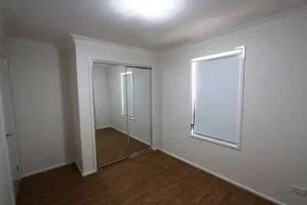 NEAR NEW 3 BEDROOM GRANNY-FLAT