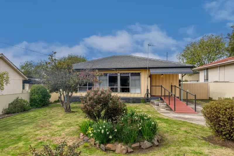 Charming Family retreat in central location