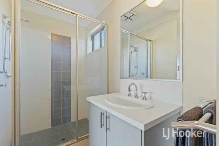 Modern 3x2 Harrisdale Home - Senior High School Zone