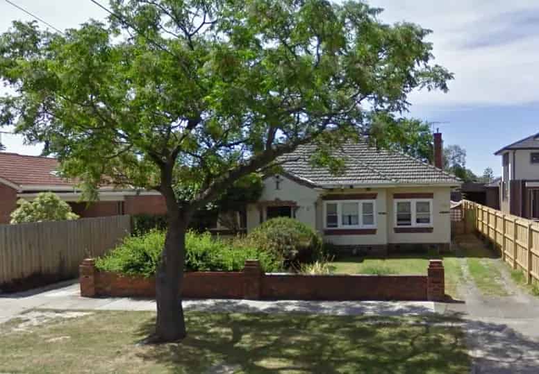 1 room house of 122 m² in Melbourne
