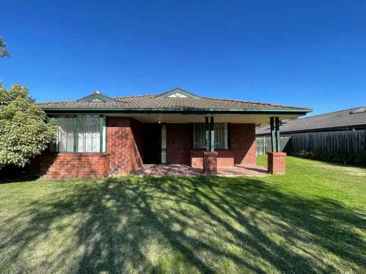 Superb Single Level Family Home Near Karoo Primary