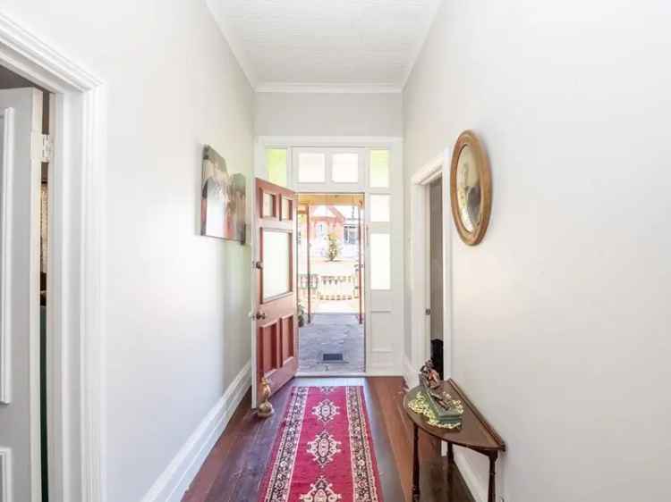 1910 Weatherboard Cottage Northam 3x1 Mostly Renovated