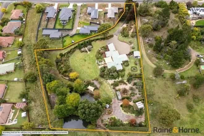 House For Sale , 14, Niagara Street, Armidale, New South Wales