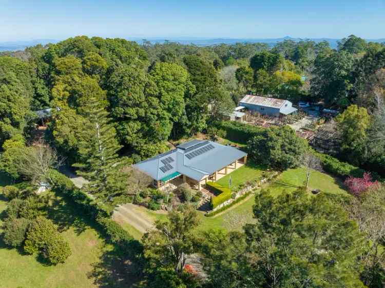 Welcome to Tamboroak House on Alpine Terrace!