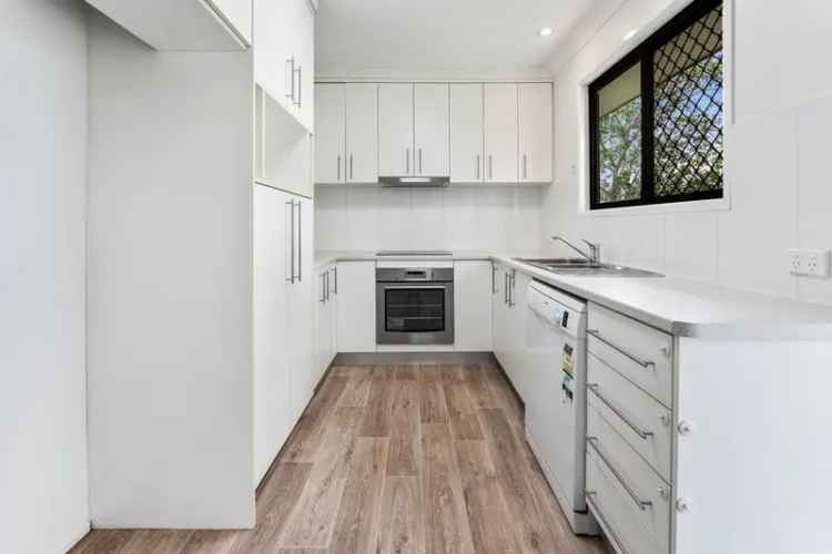 STYLISH RENOVATED HIGHSET IN QUIET CUL DE SAC WITH POTENTIAL TO EXPAND