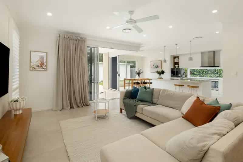 House For Sale , 12, Outlook Crescent, City of Brisbane, Queensland