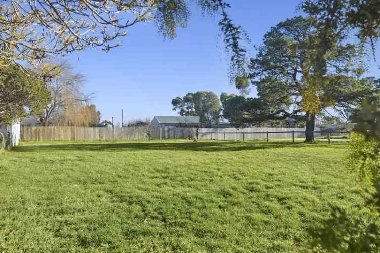 Land For Sale in Clunes, Victoria