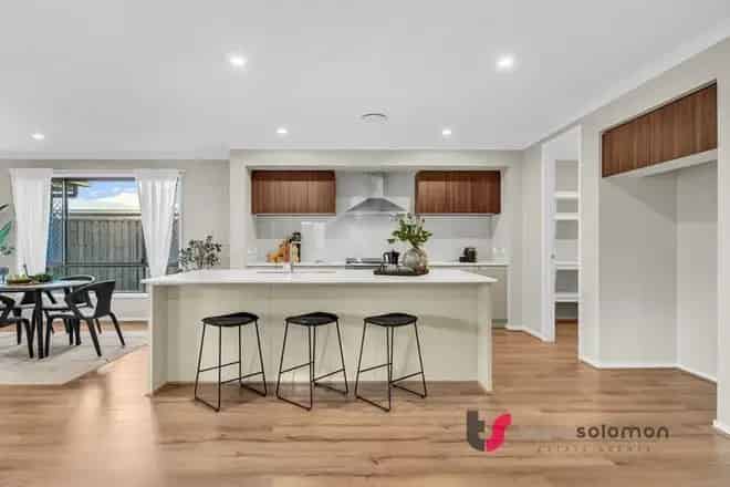 House For Sale , 19, Shoreline Avenue, Greater Brisbane, Queensland