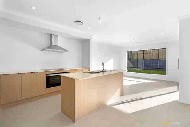 House For Rent , 16, Hope Street, Maryborough, Victoria