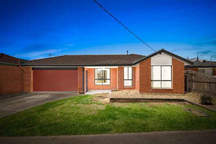 3 Bed Werribee Home Near Schools Parks Shopping