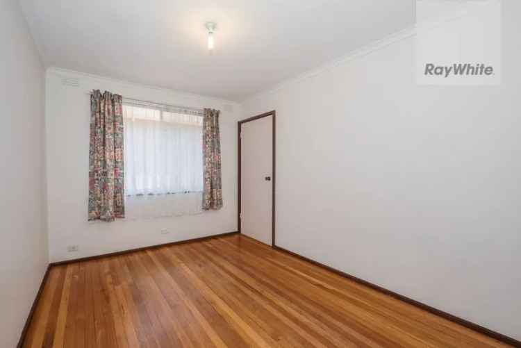 4 Bedroom House 225m2 Melbourne Near New Home