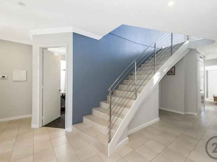 House For Sale in City of Mandurah, Western Australia