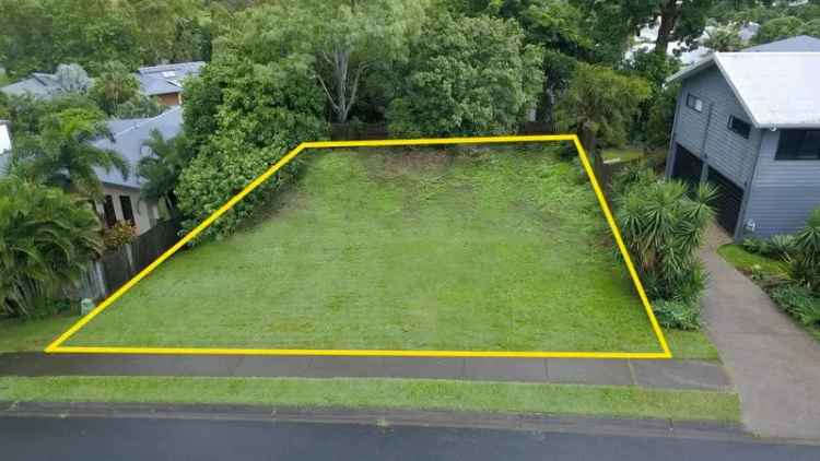 Prime 800m² Block In Central Cannonvale - Your Dream Awaits!