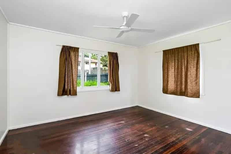 Welcome to 64 Diamond St, Riverview!