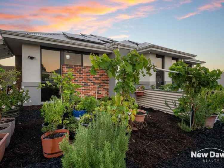 Luxury 3-Bedroom Home in Ellenbrook Near Parks and Schools