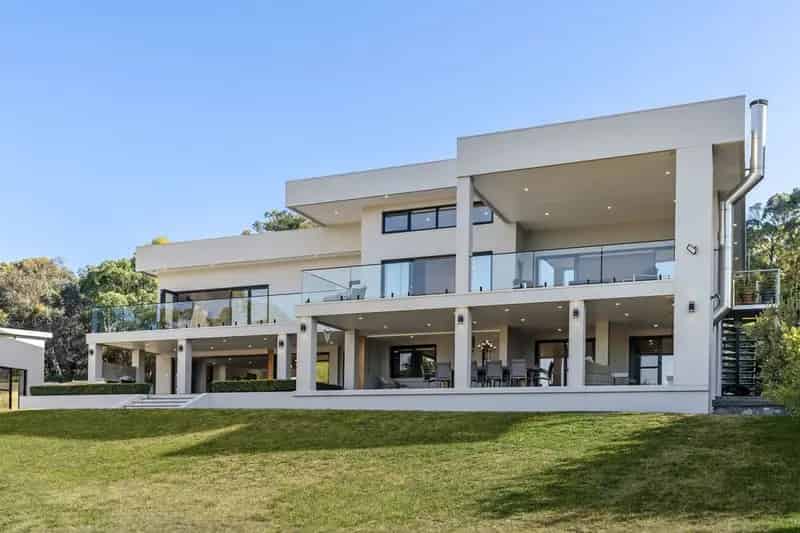 House For Sale - 18 Seaton Cove Road, Binalong Bay TAS 7216