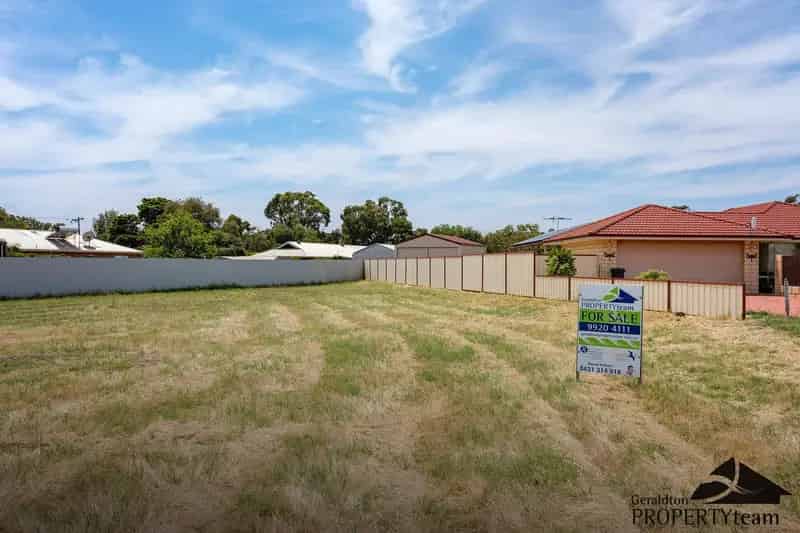 Buy Residential Land in Walkaway with Great Amenities