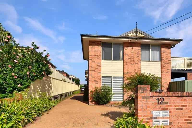 Lease House in East Gosford with Modern Design and Family Features