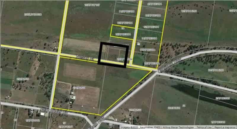 Buy House Level 3 Acre Allotment with Bitumen Road Frontage Rockhampton