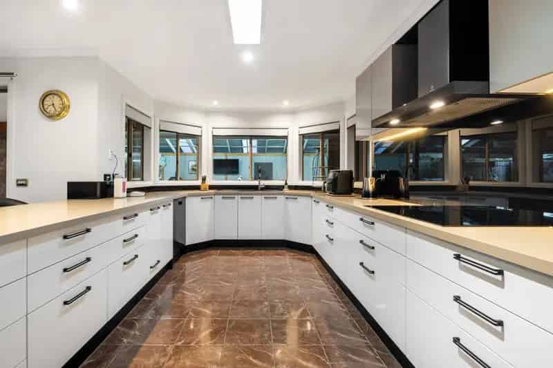 Entertain in Style: Spacious Home with Spa, Bali Hut, and Workshop