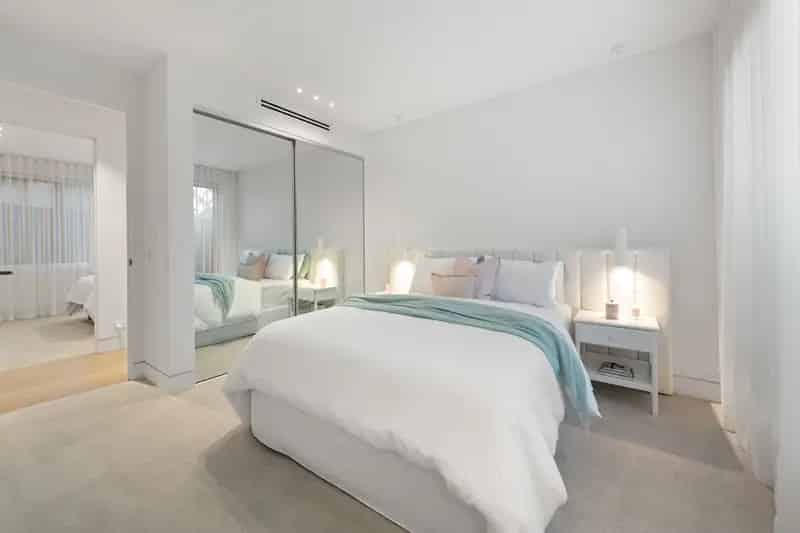 luxury buy coastal residence with rooftop terrace near aspendale beach