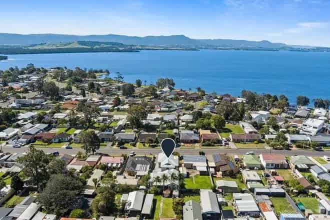 House For Sale , 21, Deakin Street, Melbourne, Victoria