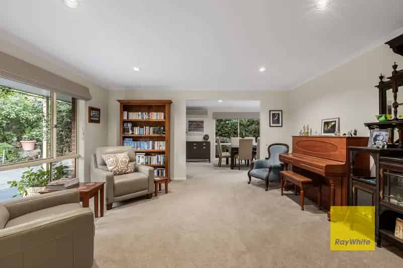 Amazing Family Living With Views