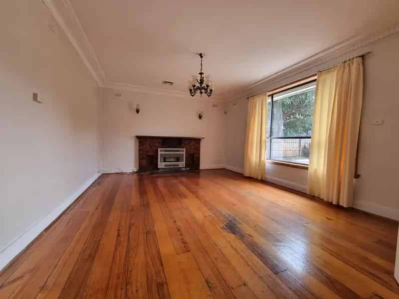 1462 Centre Road, Clayton South VIC 3169 - House For Lease