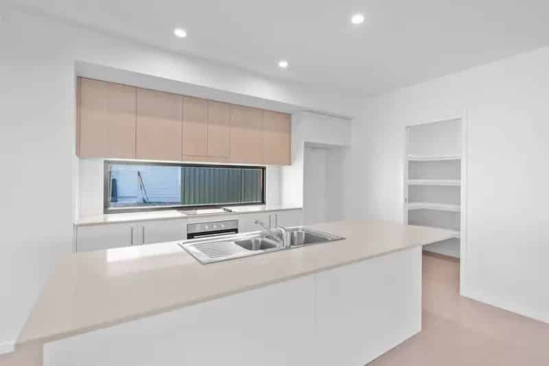 7 Miners Place, Southside QLD 4570 - House For Lease