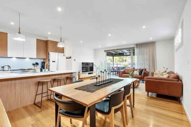 Modern 3 Bedroom Townhouse Keilor Road