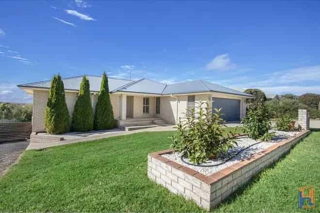 House For Sale , 10, Fittler Road, Armidale, New South Wales