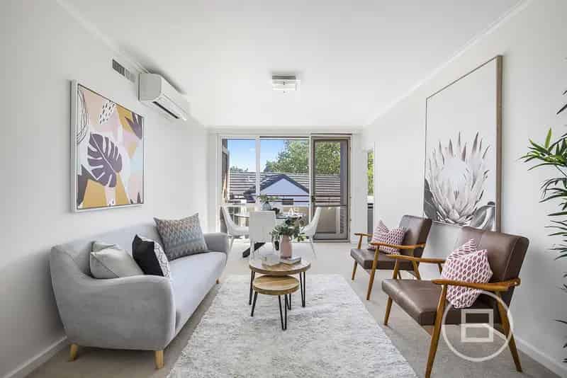 Buy Apartment in Windsor with Three Bedrooms and Modern Kitchen