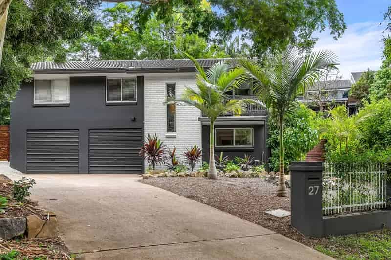 Break Lease Opportunity: Gorgeous Family Home!