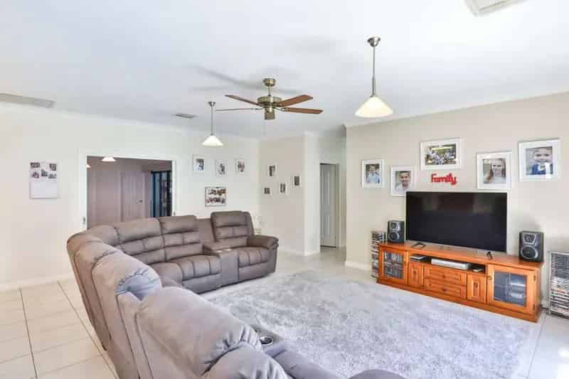 Rural property For Sale , 4, Mason Court, Melbourne, Victoria