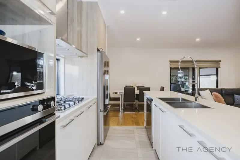 House For Sale - 198B Edinboro Street, Joondanna WA 6060