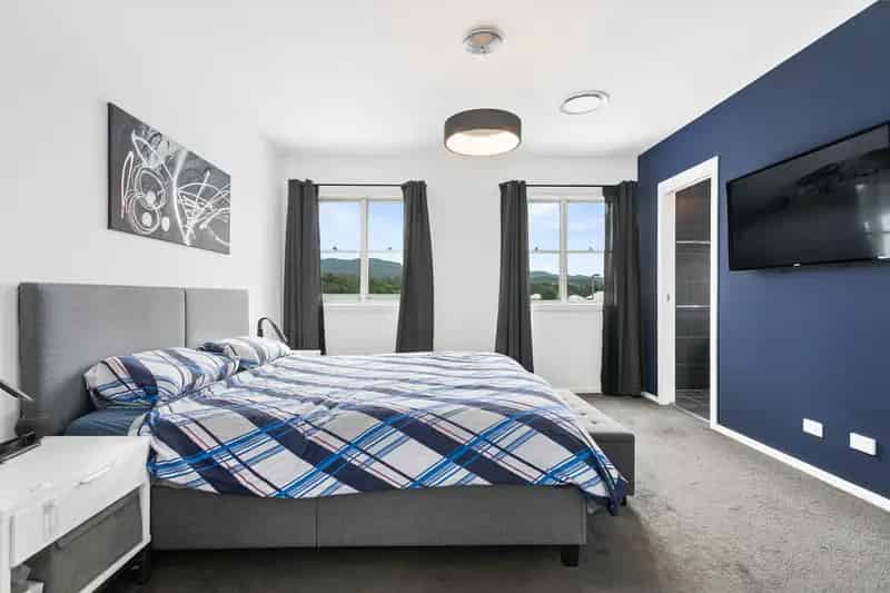 Stylish Family Living in the Heart of Tullimbar