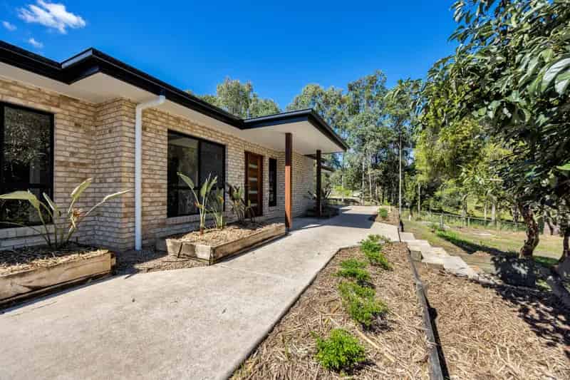 Tranquil Acreage Living at Its Best
