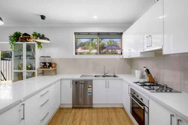 Modern, Secure & Low Maintenance Abode in Adelaide Thriving West!