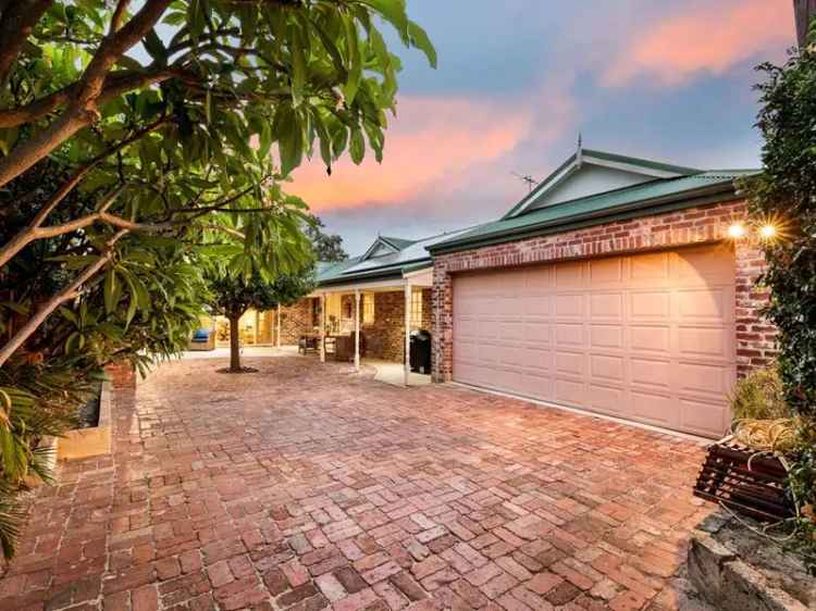 House For Sale in City of Melville, Western Australia