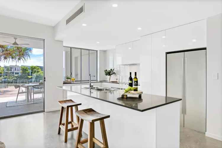 House For Sale in Maroochydore with Luxurious Waterfront Views