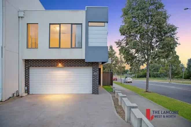 House For Sale , 79, Lancefield Drive, Melbourne, Victoria