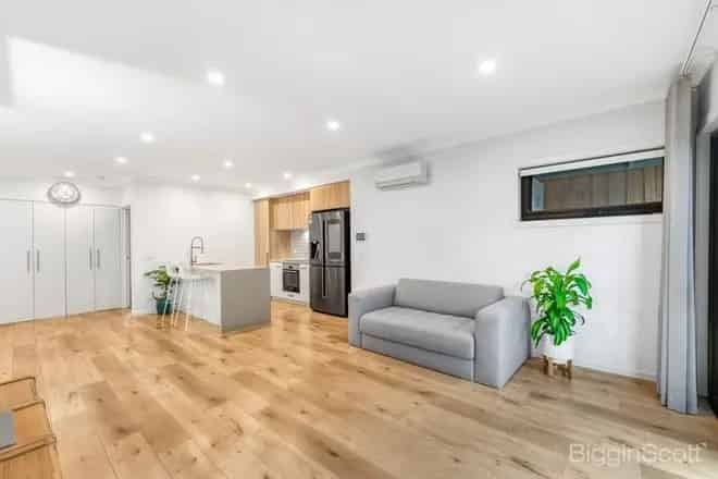House For Sale , 42B, Rosamond Road, Melbourne, Victoria