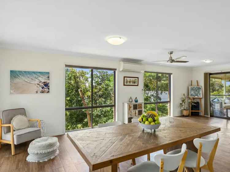 Large Split Level Home in Umina Beach Cul-de-sac