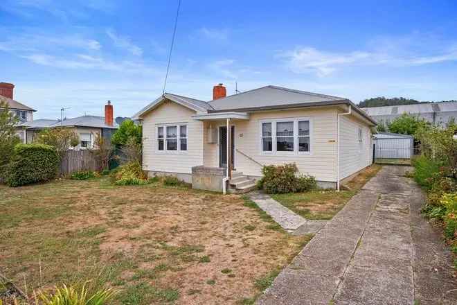 House For Sale in Devonport, Tasmania