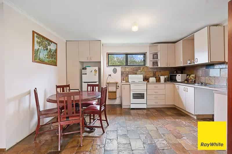 Great holiday home on corner block