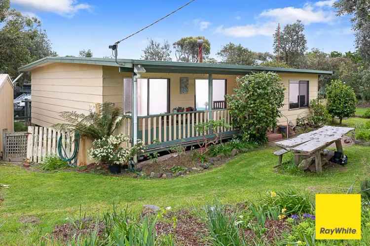 Great holiday home on corner block