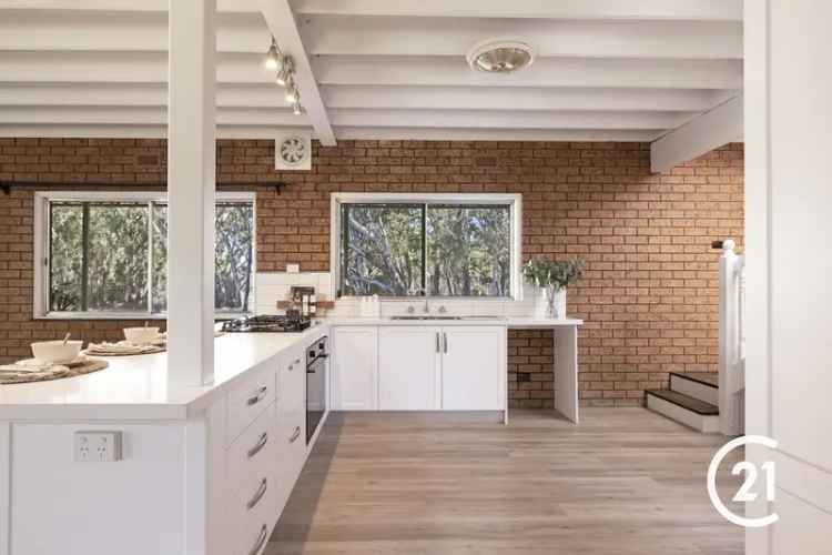 Rural Riverview Home Near Echuca - 4 Bedrooms, 3 Bathrooms